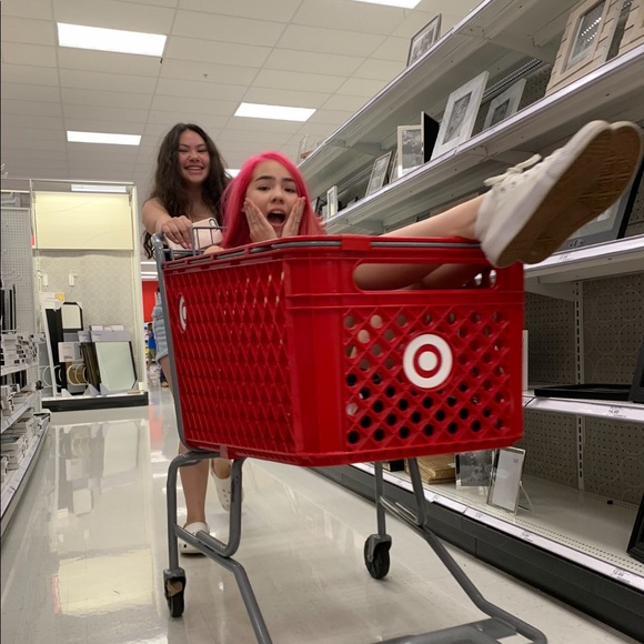 Meet your Posher, Cameron - Picture 1 of 1